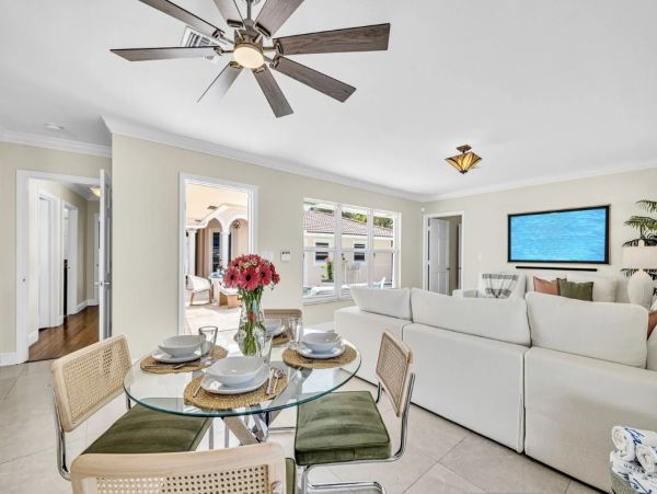 Fort Lauderdale Vacation Rental - Courtyard Pool Home Near Beach